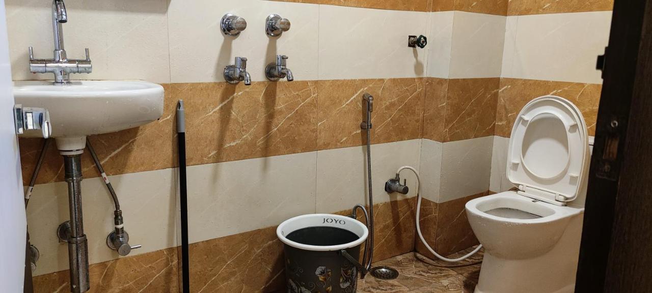 Ks Paying Guest House Varanasi Ngoại thất bức ảnh