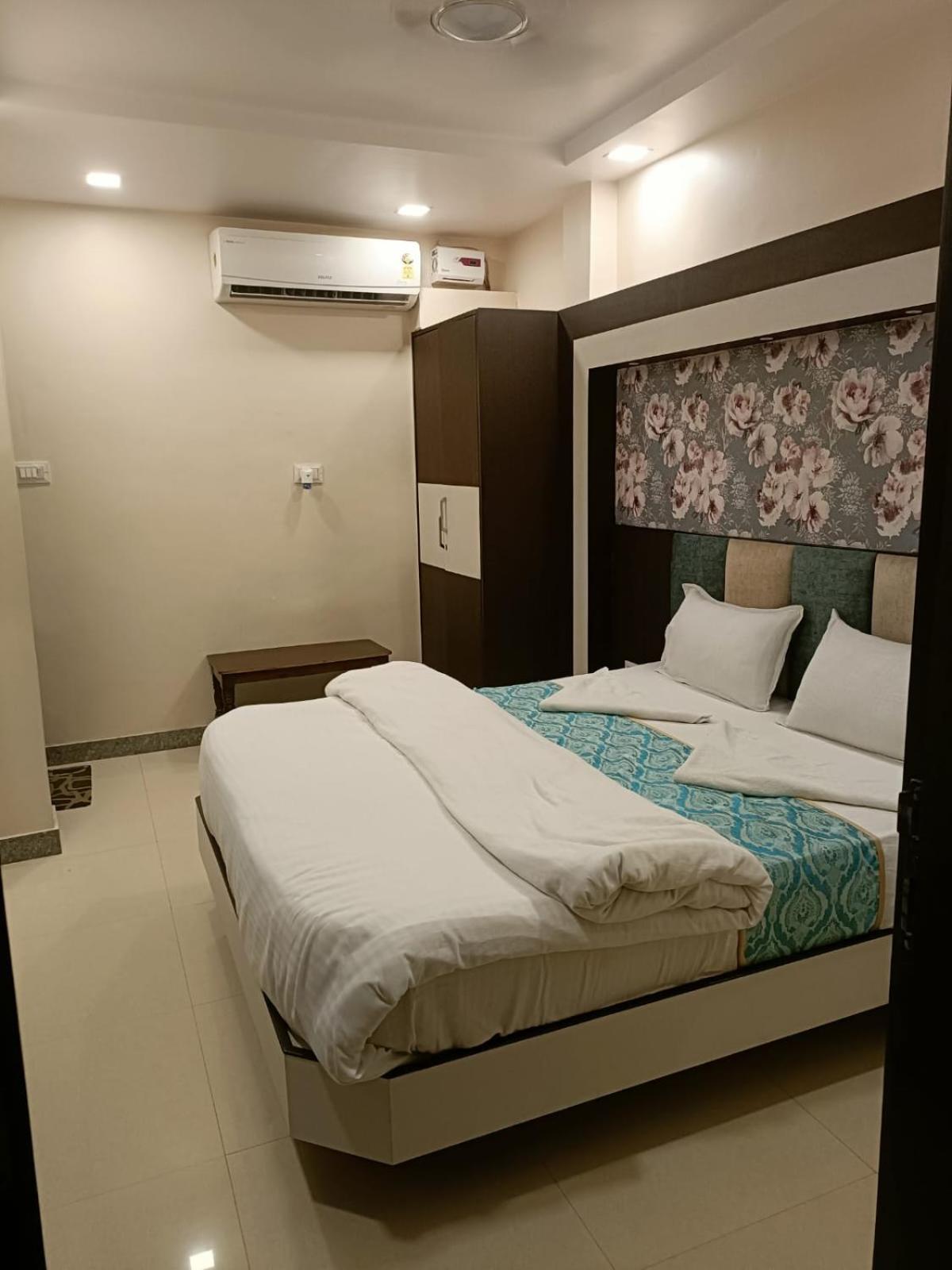 Ks Paying Guest House Varanasi Ngoại thất bức ảnh