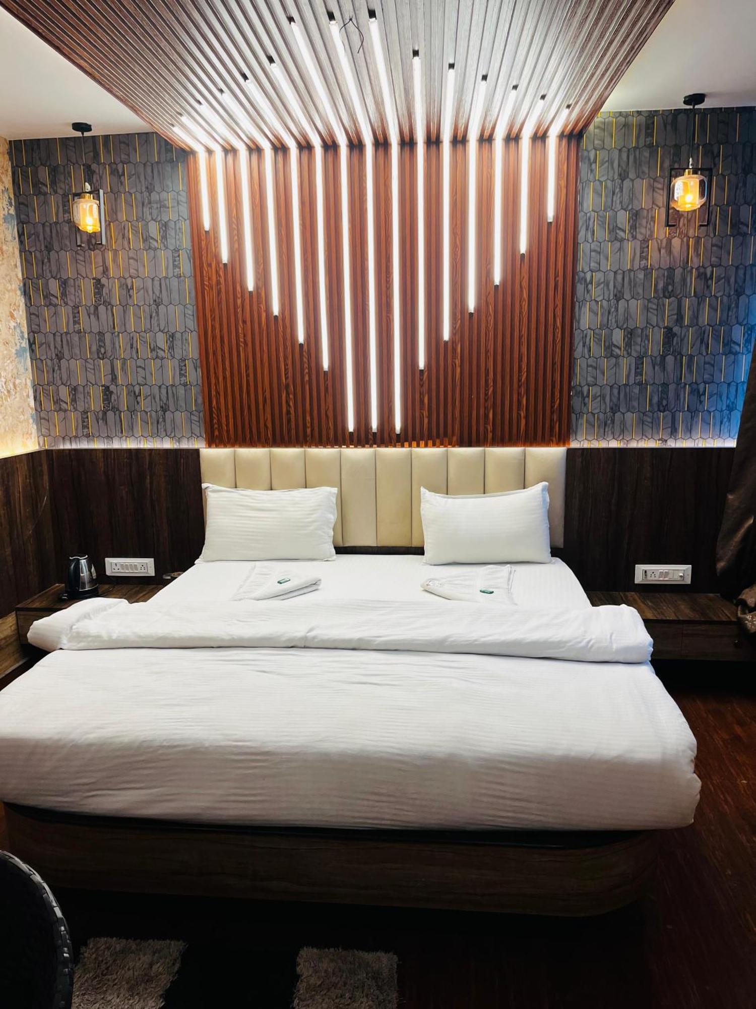 Ks Paying Guest House Varanasi Ngoại thất bức ảnh