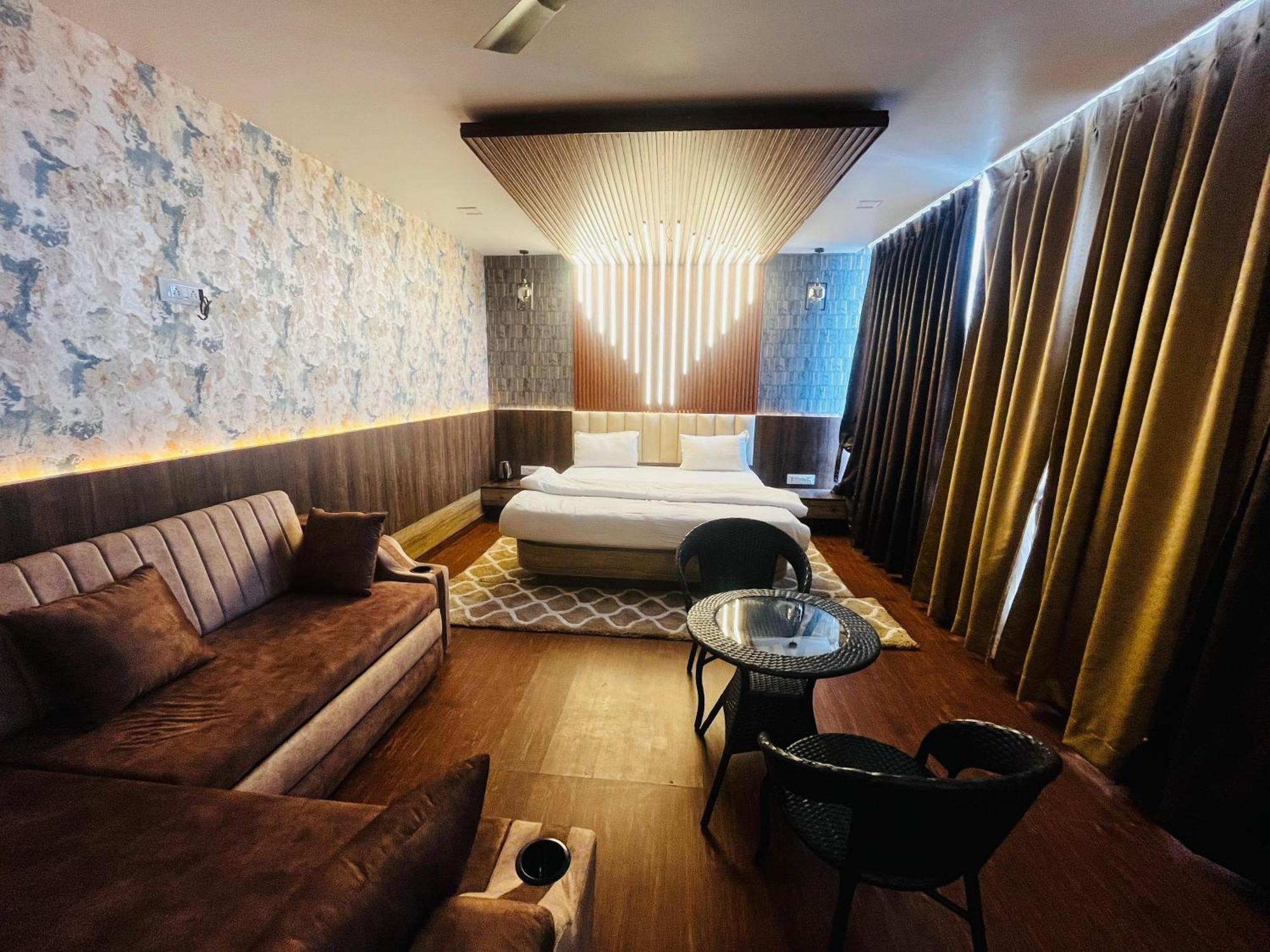 Ks Paying Guest House Varanasi Ngoại thất bức ảnh