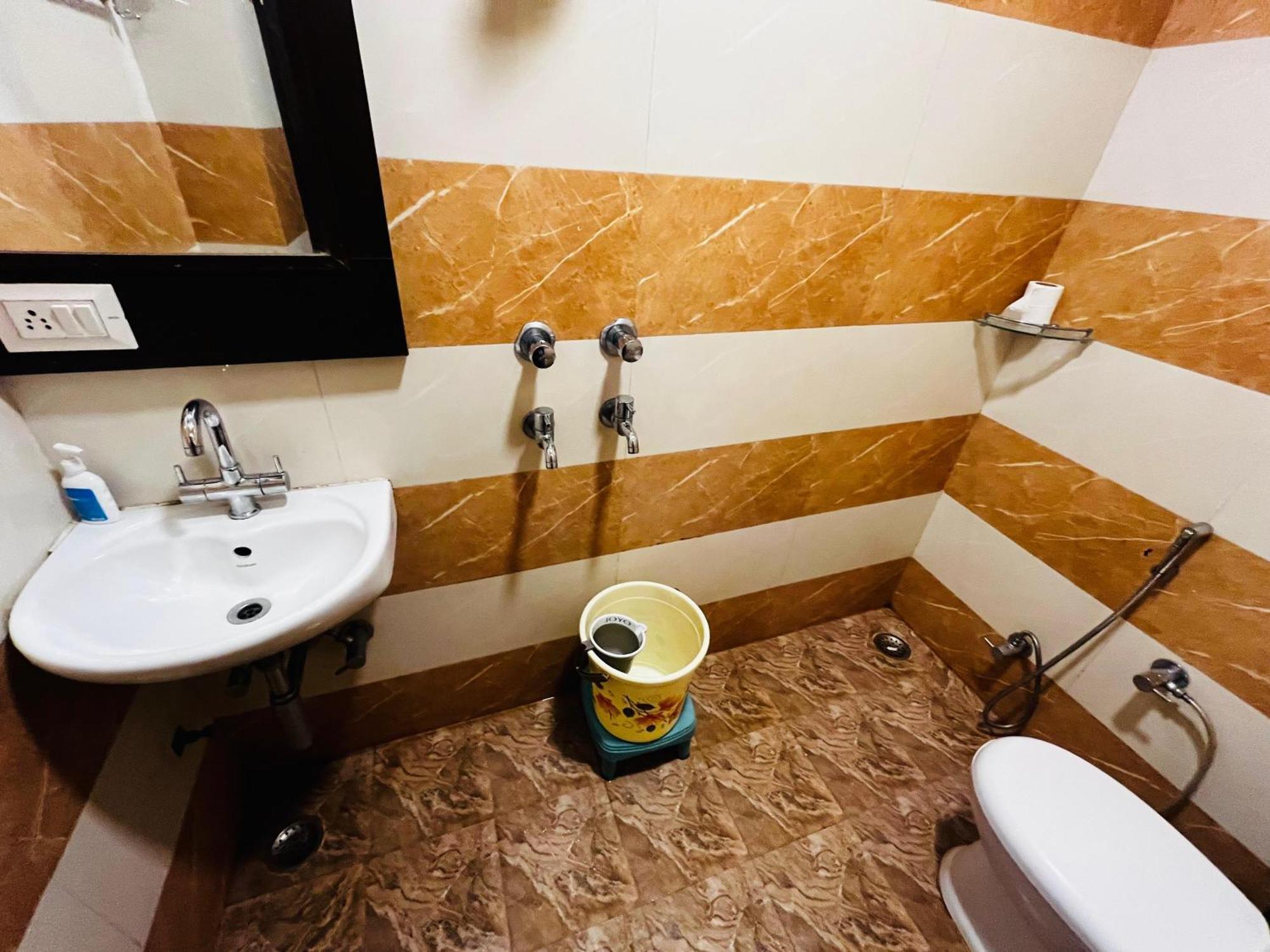 Ks Paying Guest House Varanasi Ngoại thất bức ảnh
