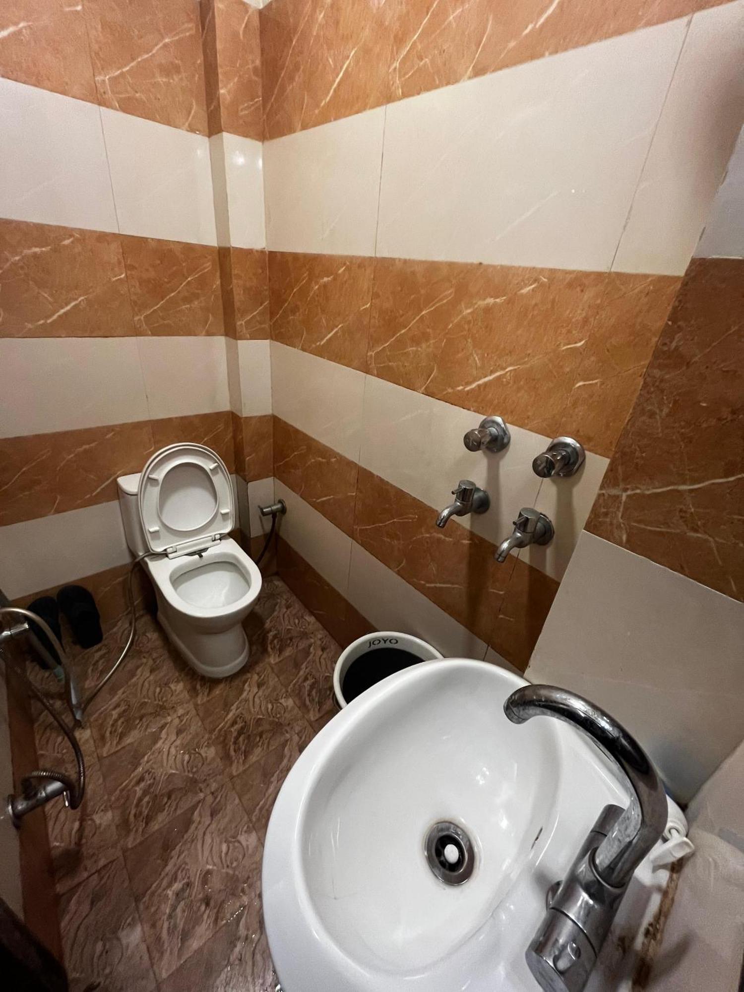 Ks Paying Guest House Varanasi Ngoại thất bức ảnh