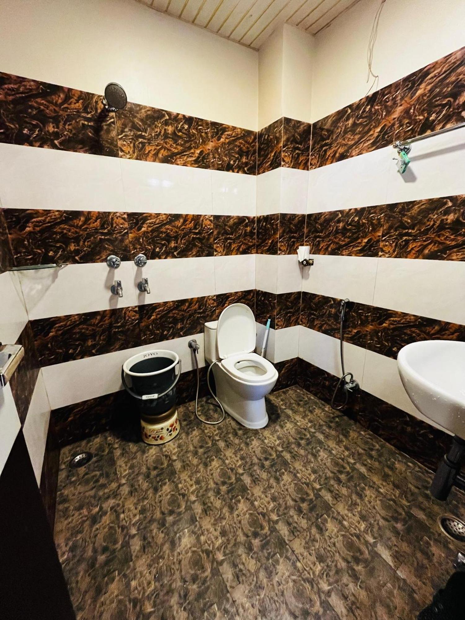 Ks Paying Guest House Varanasi Ngoại thất bức ảnh