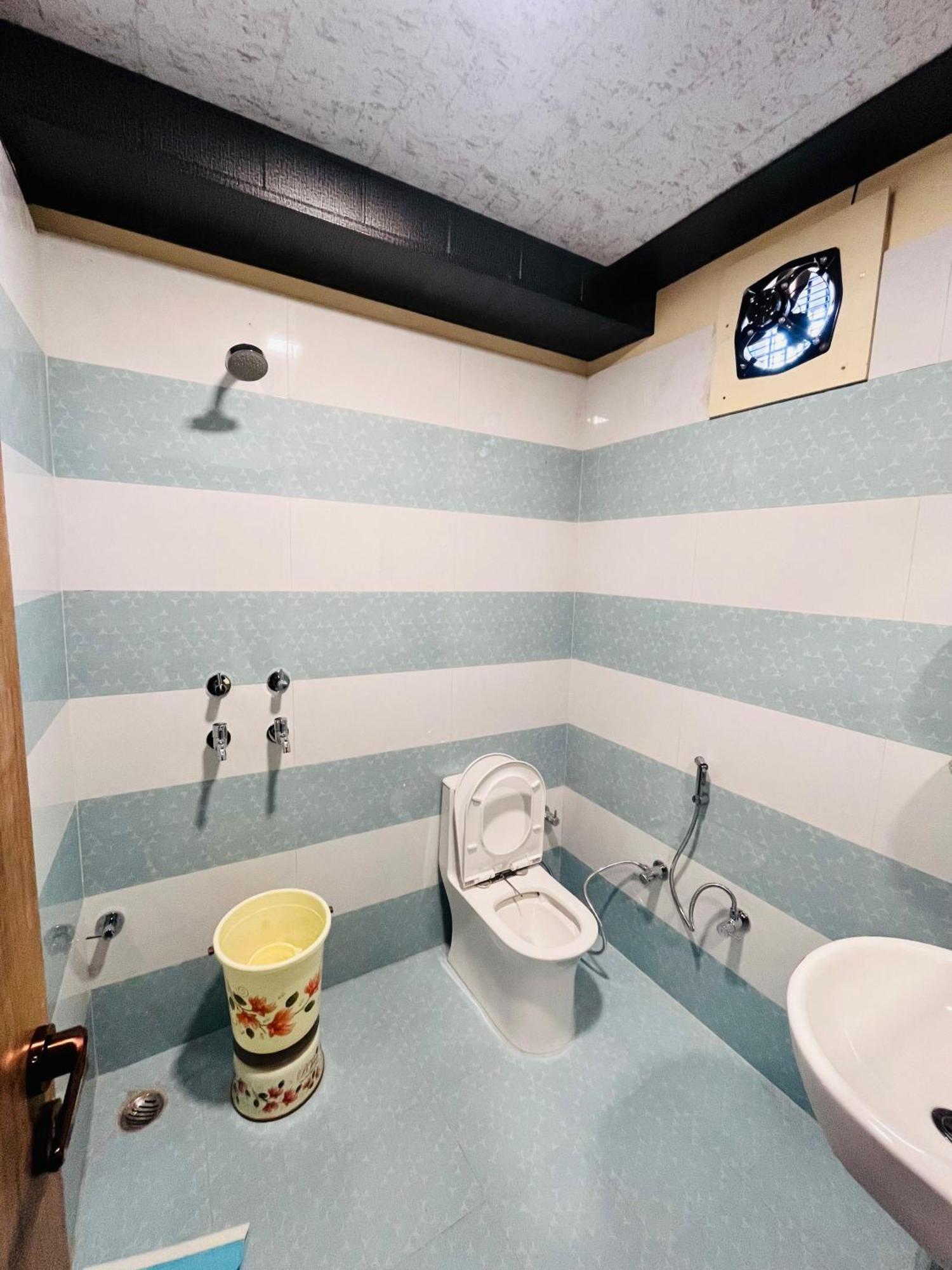 Ks Paying Guest House Varanasi Ngoại thất bức ảnh